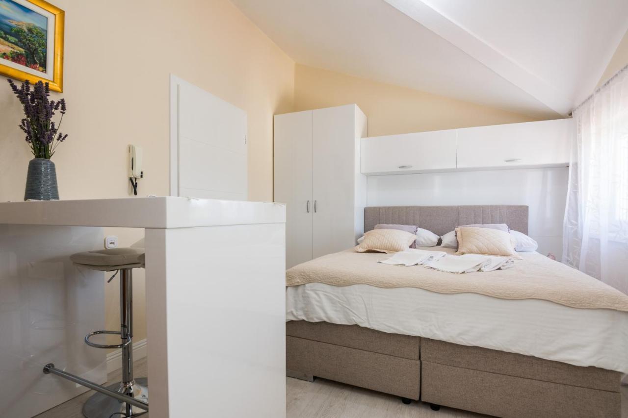 Apartment Medanic - Private Pool *