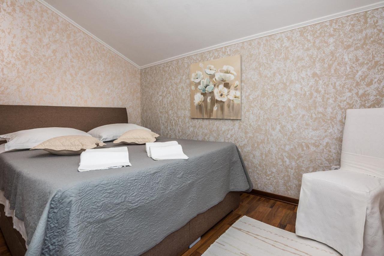 Apartma Medanic - Private Pool