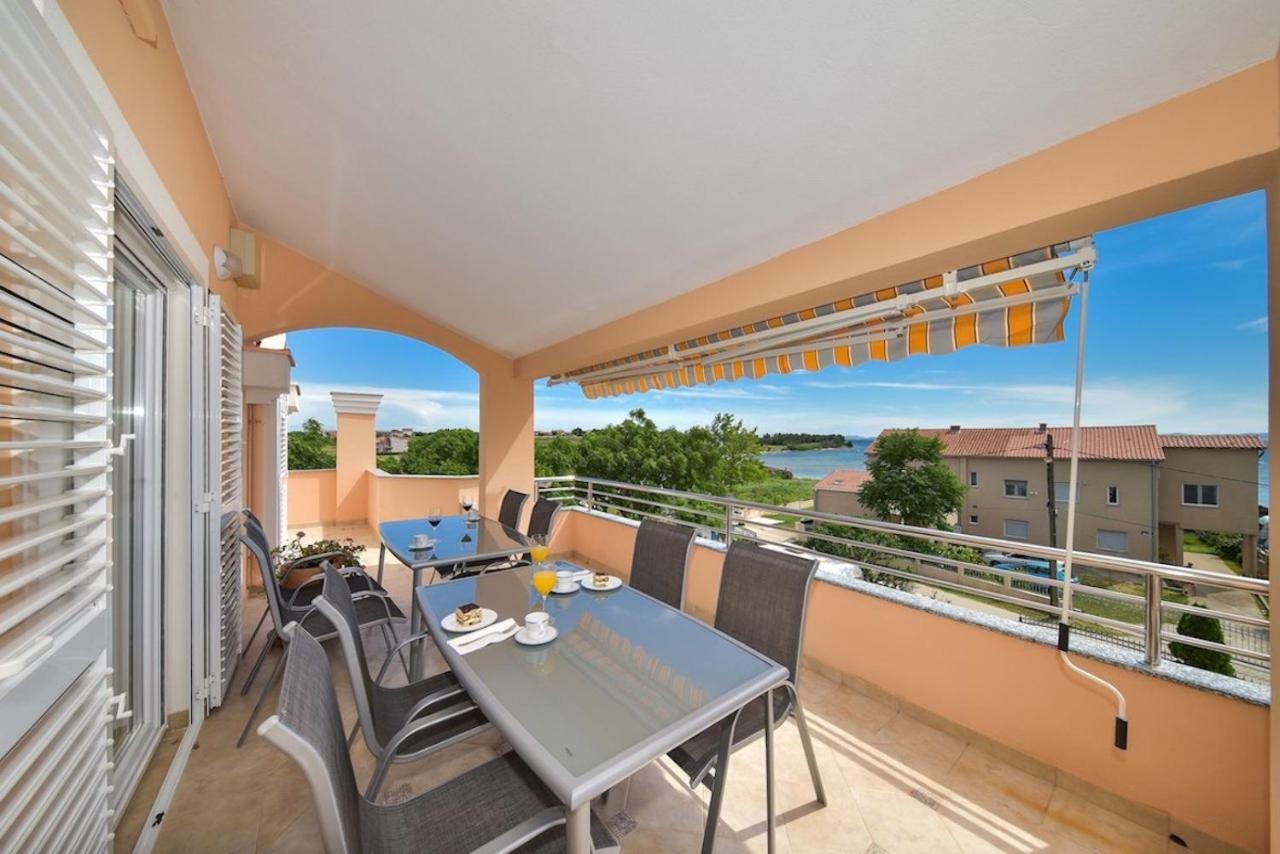 Apartma Medanic - Private Pool